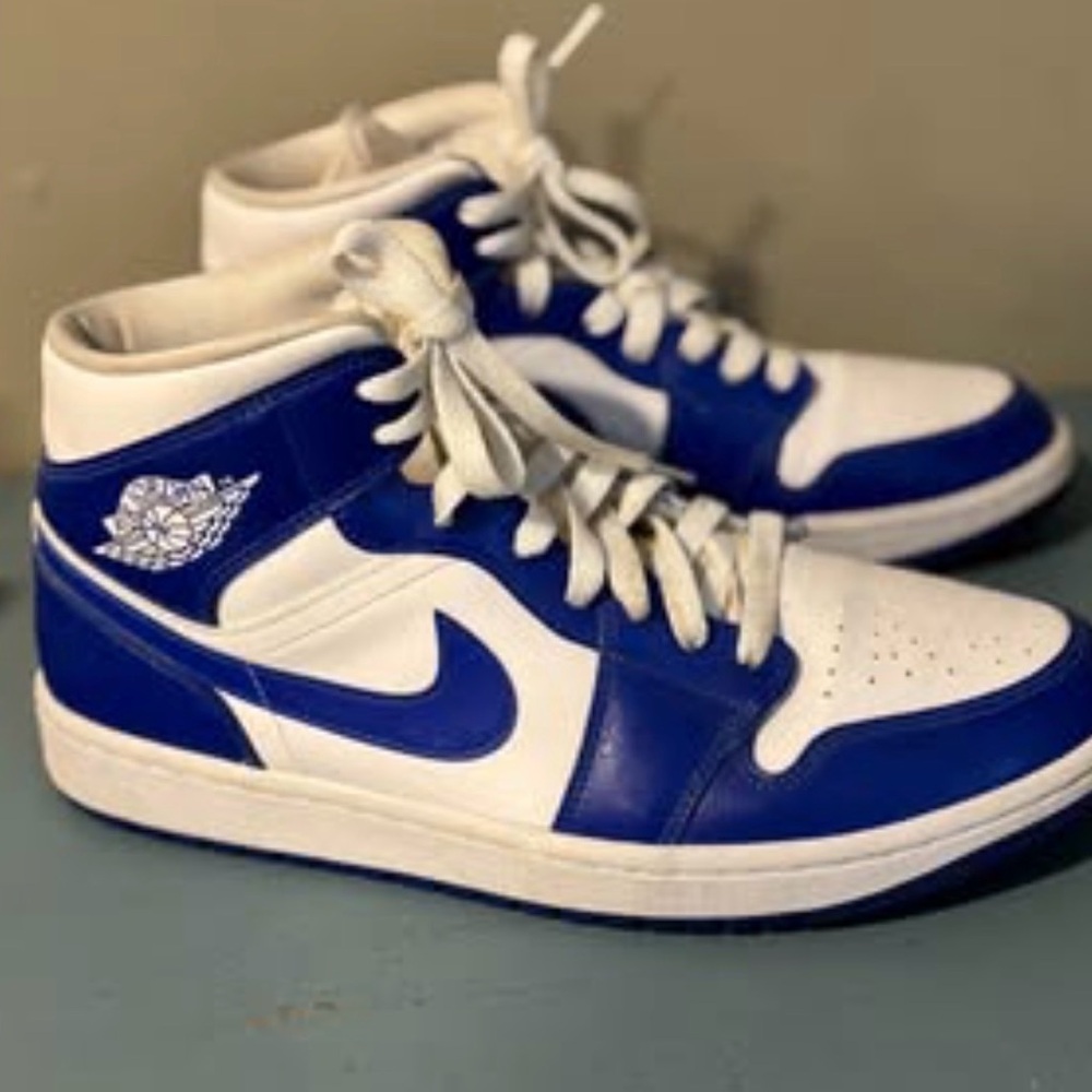 Nike Air Jordan 1 Mid – White/Royal Blue Kentucky